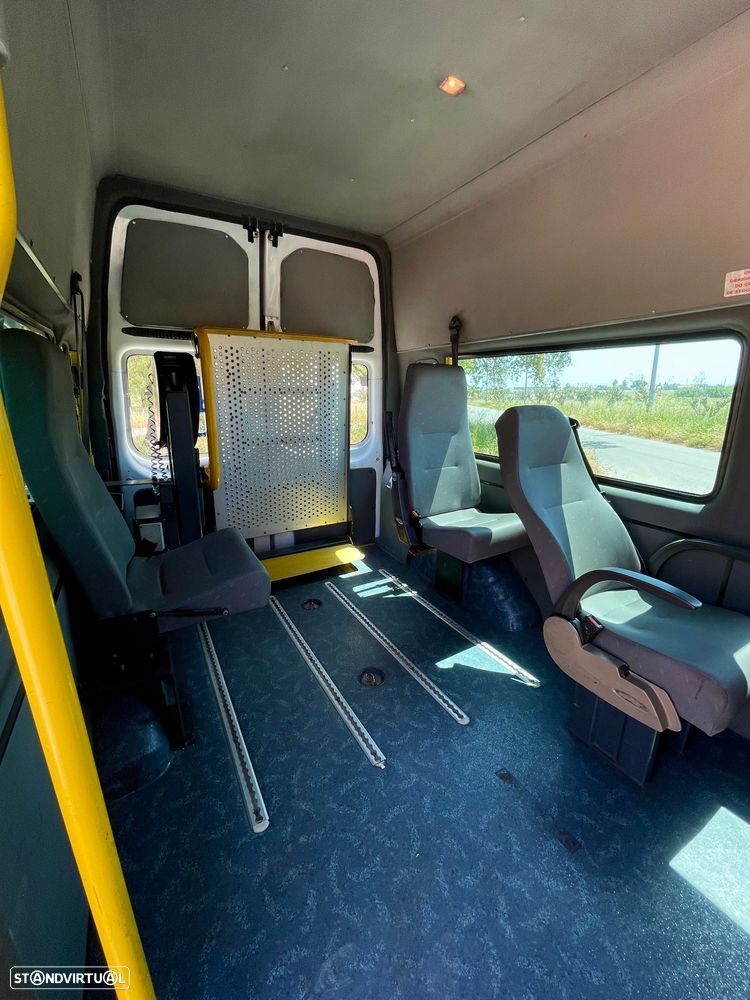 Ford Transit 330L 2.2 TDCi - 13