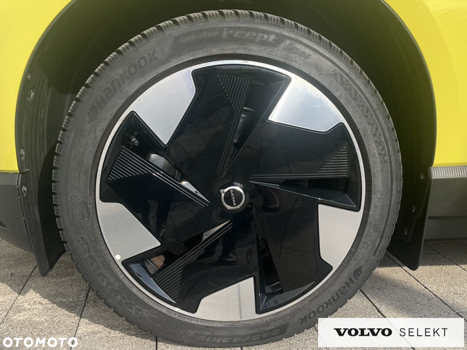 Volvo EX30 - 30