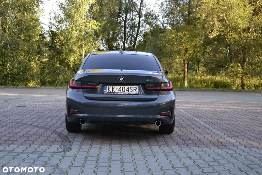 BMW 3 Series 2019 photo 4