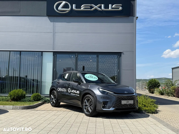 Lexus LBX 1.5 HEV 4x2 CVT Elegant
