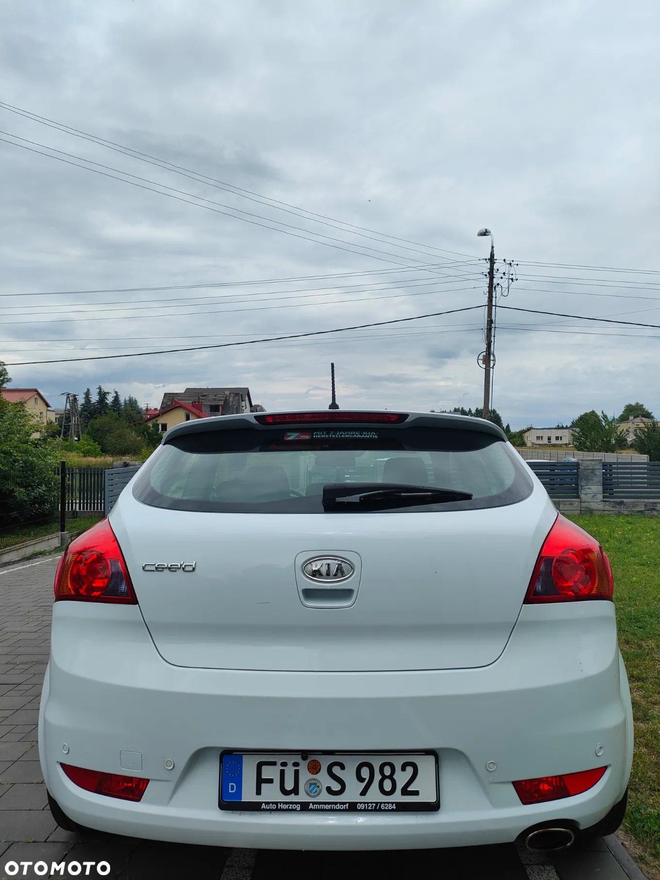 Kia Ceed 1.6 CVVT Dream-Team Edition - 4