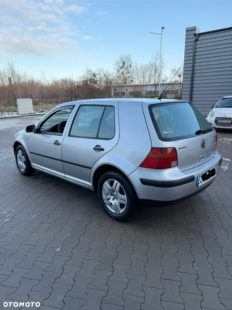 Volkswagen Golf 1.9 TDI Highline - 6
