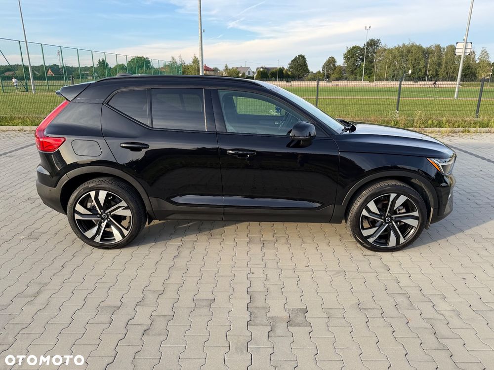 Volvo XC 40 B5 AWD Ultimate Dark - 4