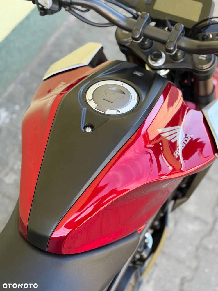 Honda CB - 16