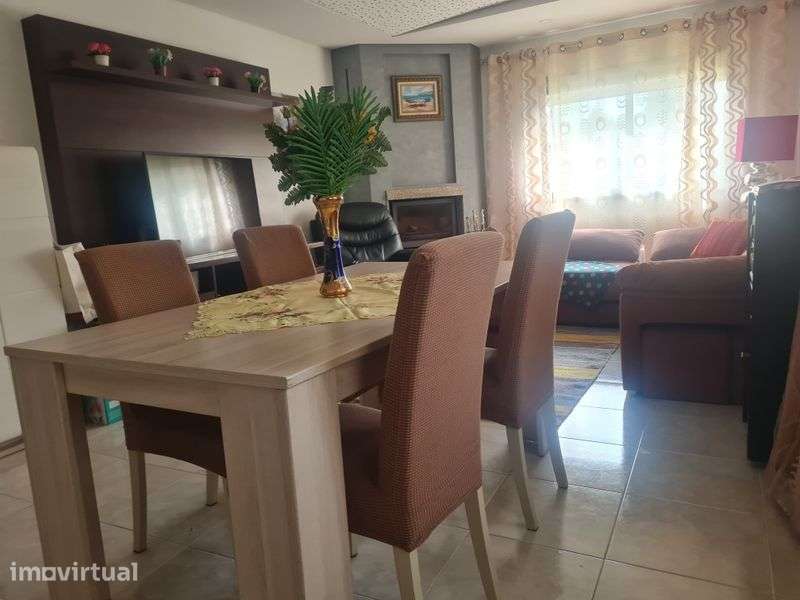 T3 com terraço e garagem box em valongo - Grande imagem: 3/12