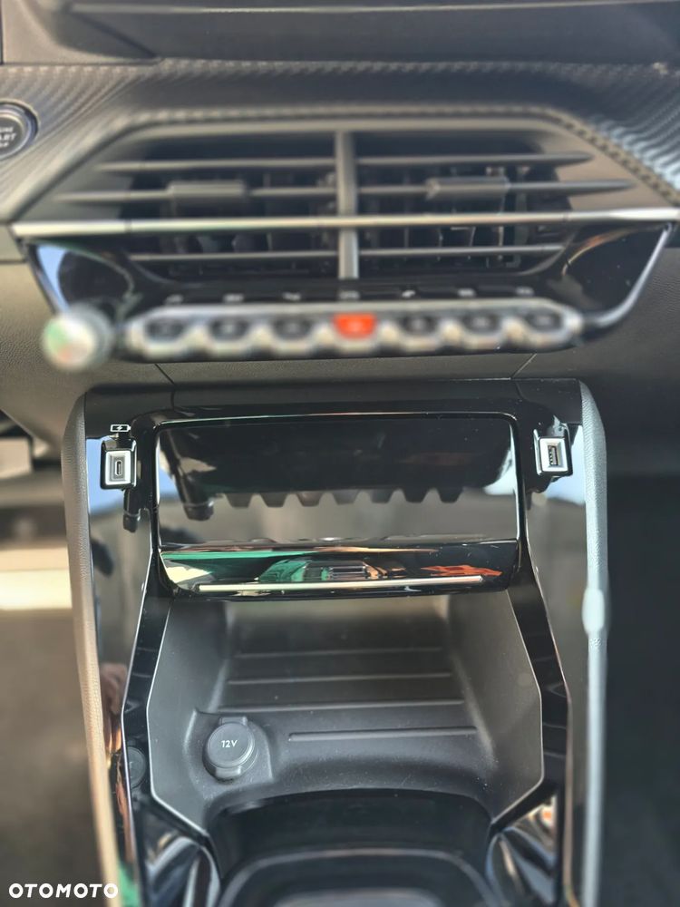 Peugeot 2008 1.2 PureTech Allure S&S EAT8 - 12