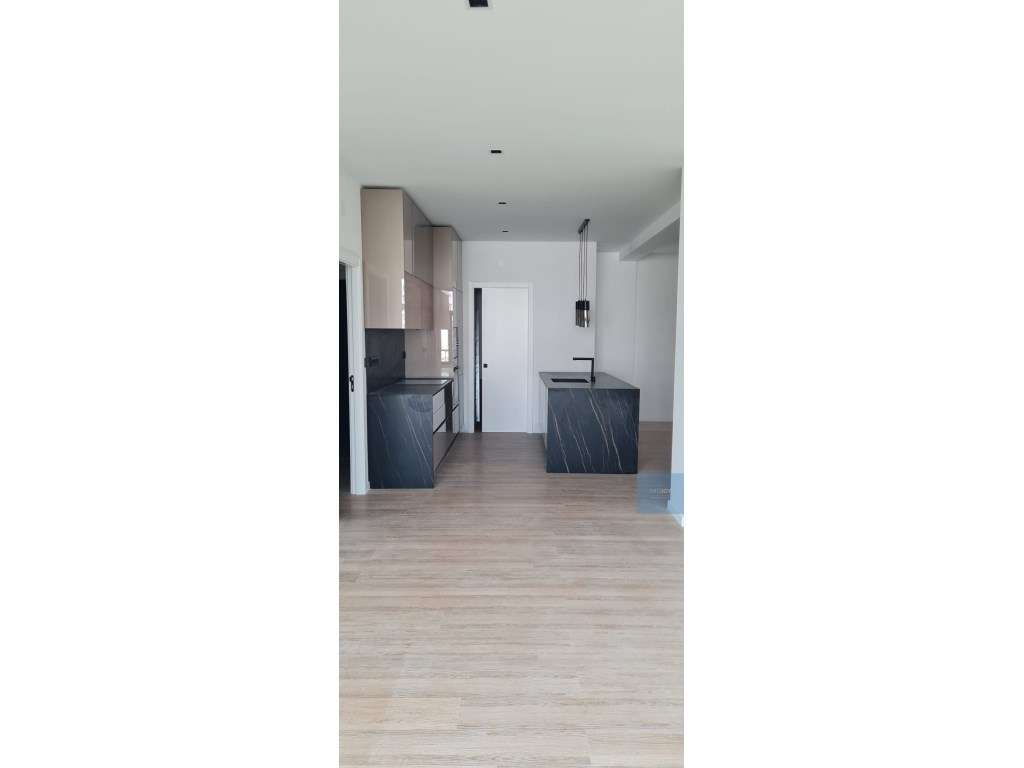 Apartamento T1 em Monte Abraão - Grande imagem: 5/18