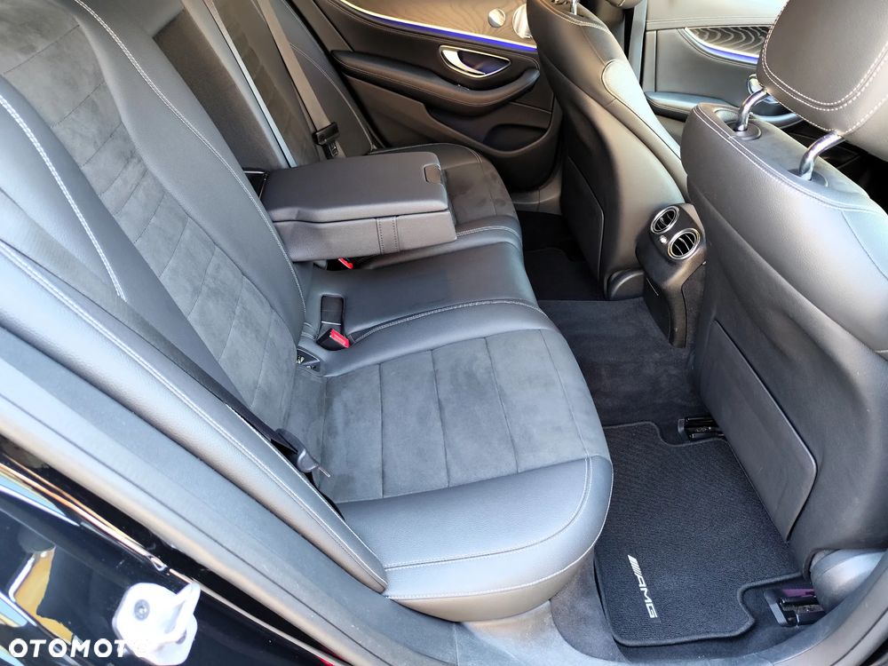 Mercedes-Benz Klasa E 300 9G-TRONIC AMG Line - 16