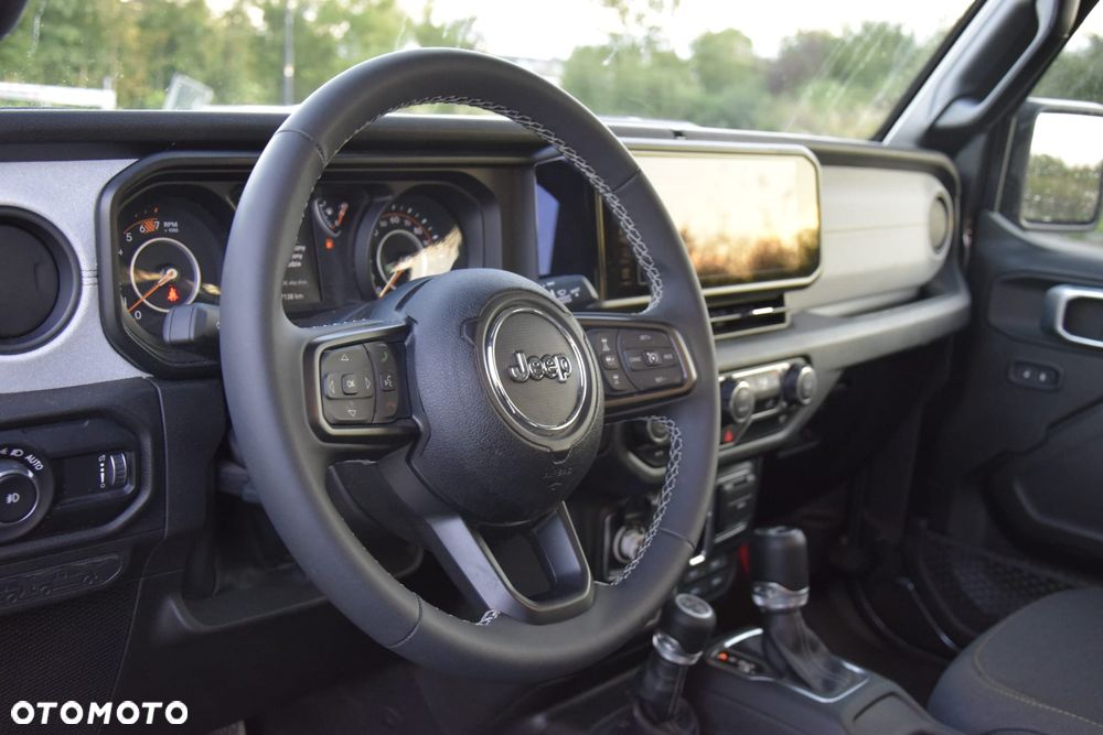 Jeep Wrangler - 20