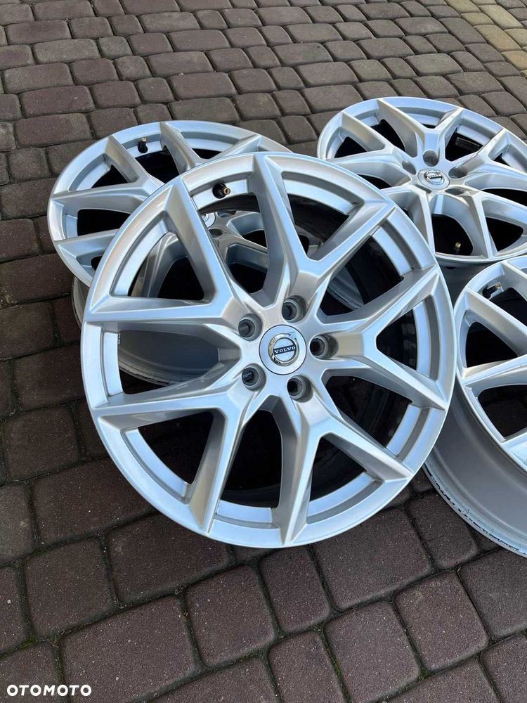 Oryginalne alufelgi Volvo 5x108 18 cali XC60 XC40 V90 - 2