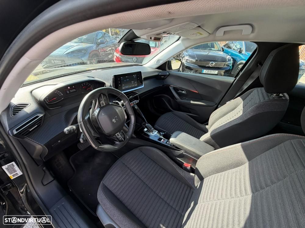 Peugeot 2008 1.2 PureTech Allure - 10