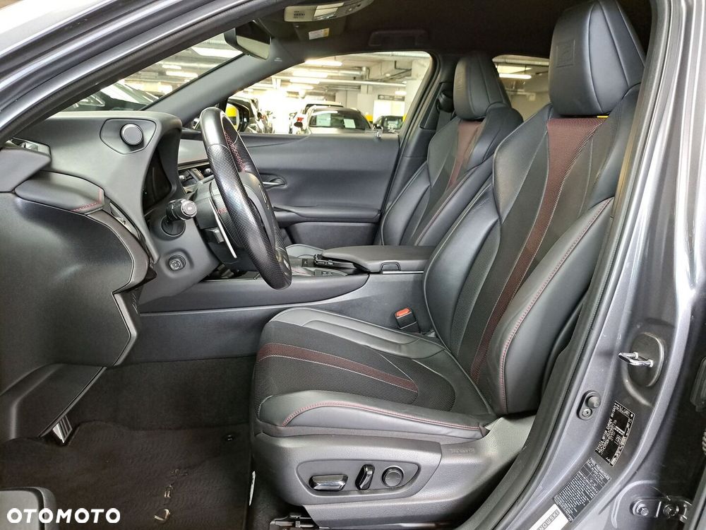 Lexus UX 250h GPF F Sport AWD - 12