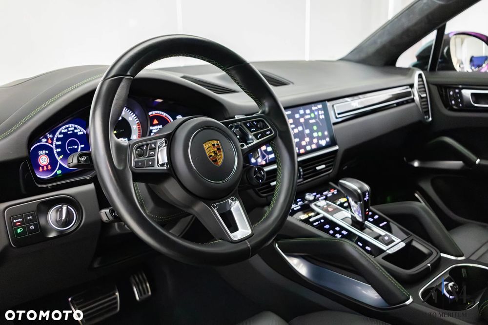 Porsche Cayenne Coupe Turbo S E-Hybrid - 14