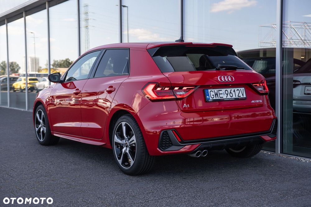 Audi A1 Sportback 40 TFSI S-Line S tronic - 4