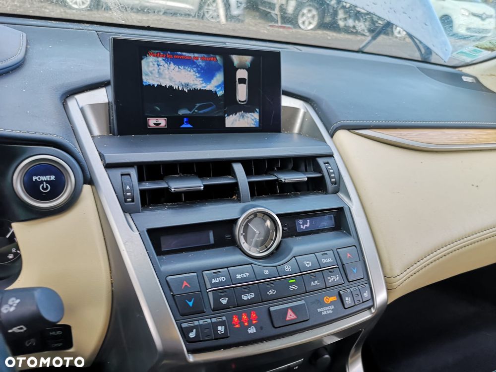 Lexus NX 300h E-FOUR Executive Line - 27