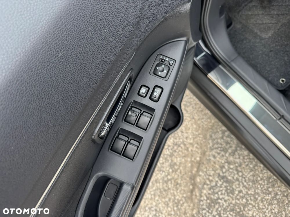 Mitsubishi ASX 1.6 2WD Intense - 25