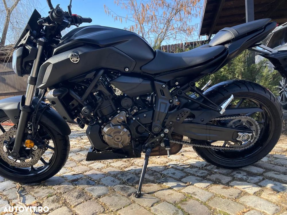 Yamaha MT-07 - 12