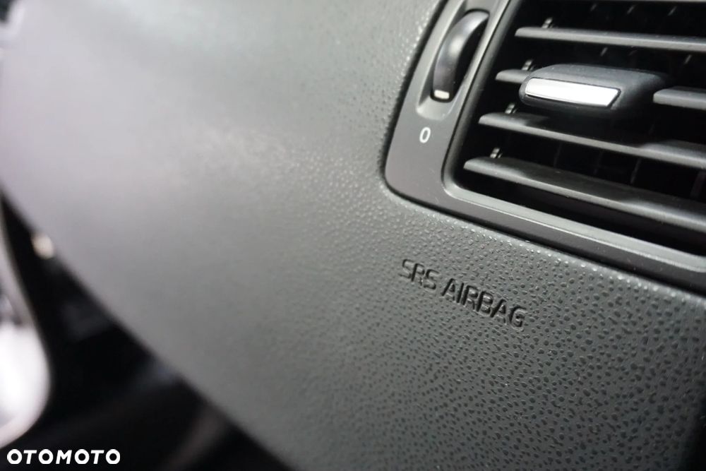 Volvo V50 D2 Kinetic - 28