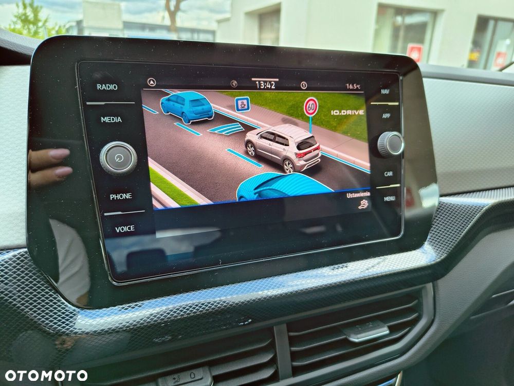 Volkswagen T-Cross - 15