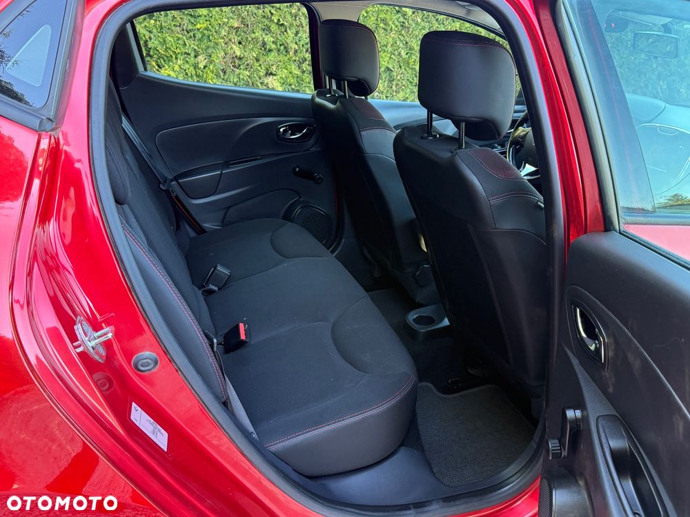 Renault Clio 1.2 16V 75 Expression - 11