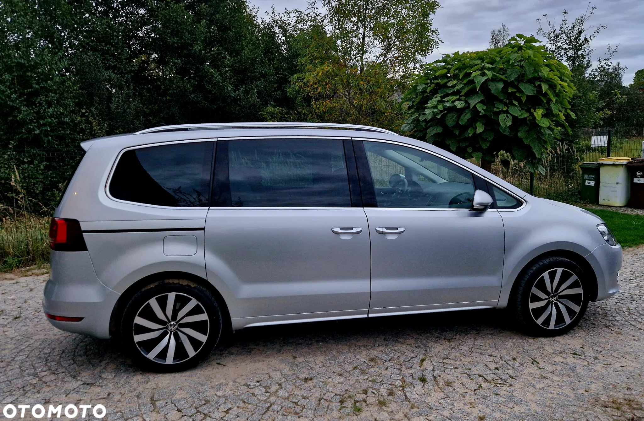 Volkswagen Sharan 2.0 TSI BMT Highline DSG - 2
