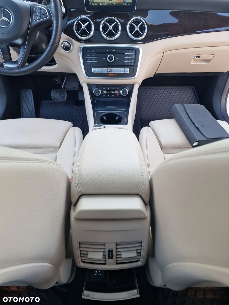 Mercedes-Benz CLA - 35