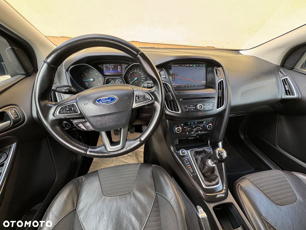 Ford Focus 1.6 TDCi DPF Titanium - 2