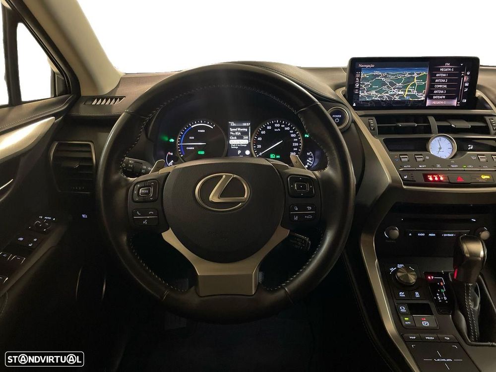 Lexus NX 300h - 9
