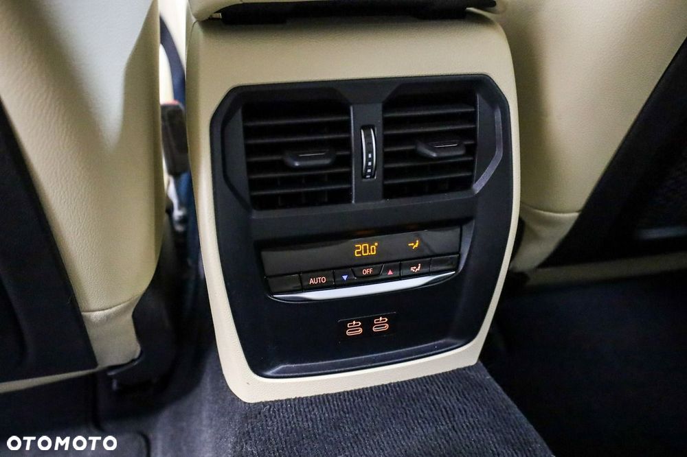 BMW Seria 3 - 23