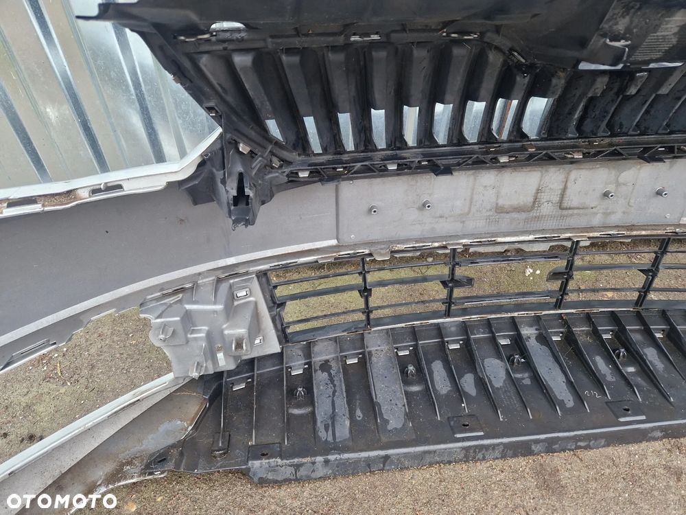 Skoda Fabia 3 6V0 Zderzak przód - 6