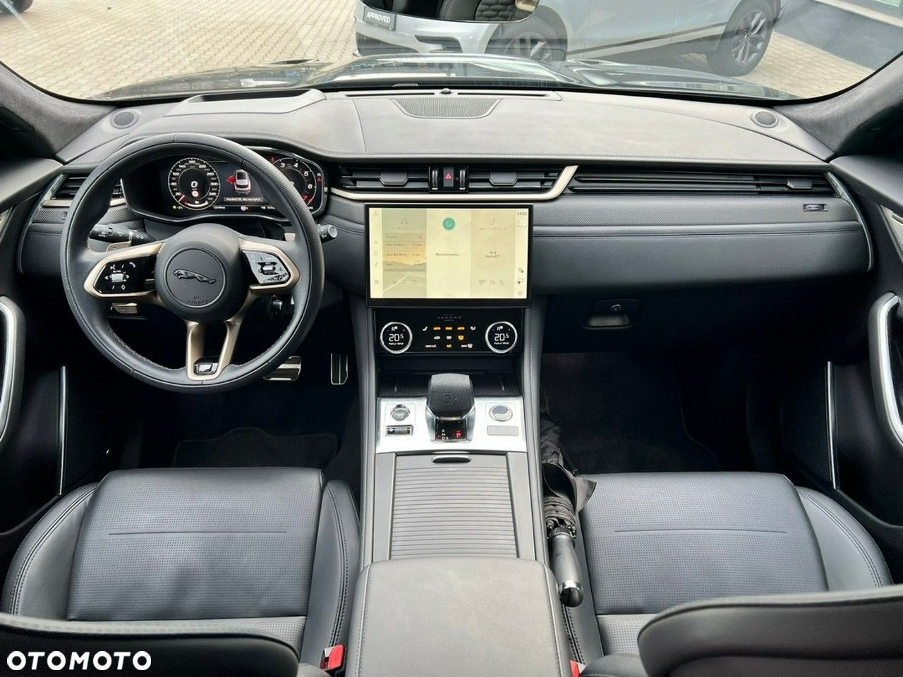 Jaguar F-Pace - 24