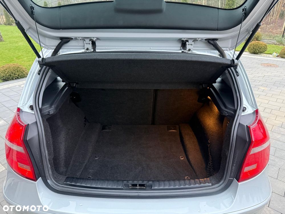 BMW Seria 1 116i - 18