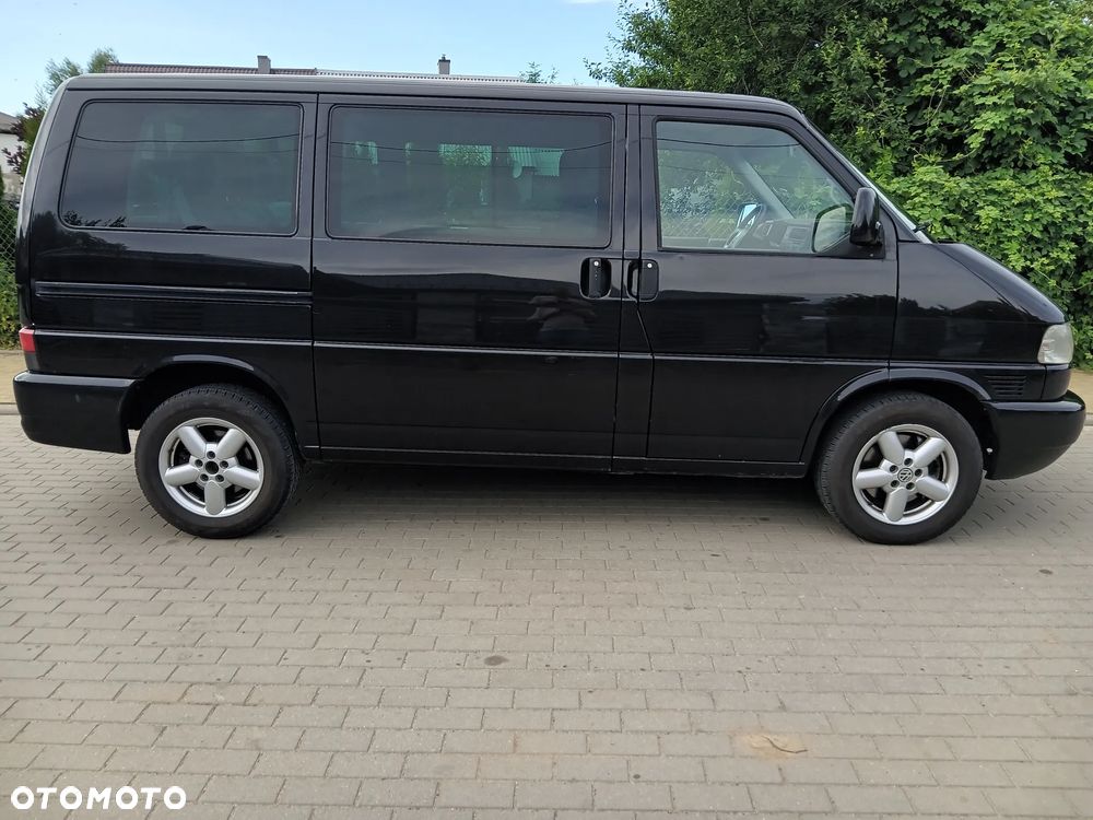 Volkswagen Multivan - 10