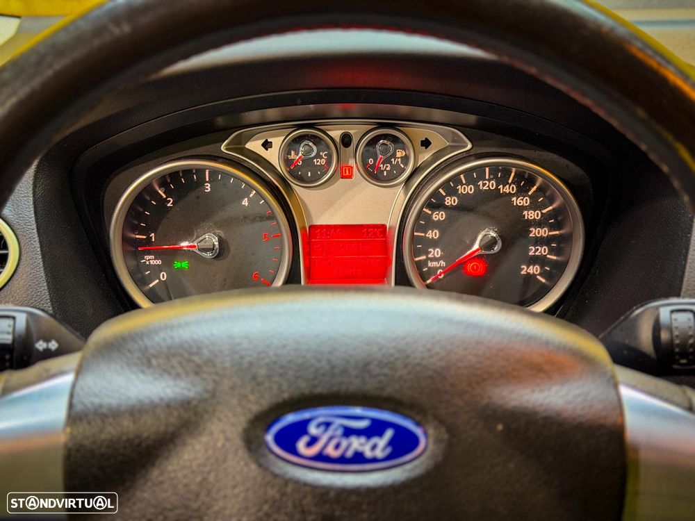 Ford Focus SW 1.6 TDCi Ghia - 28