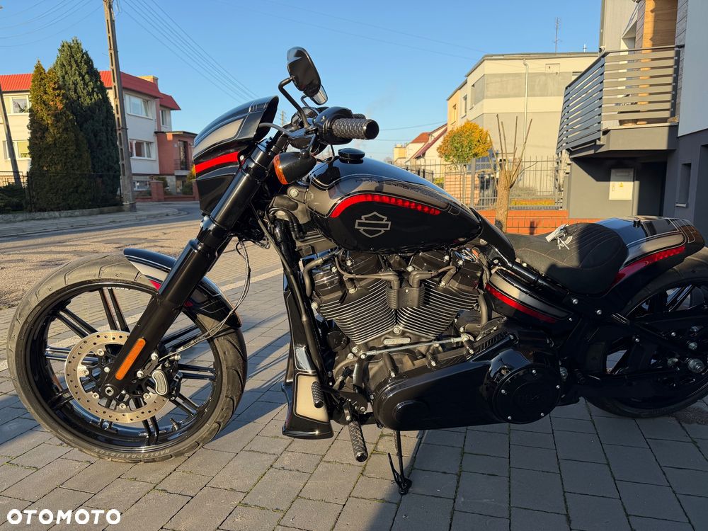 Harley-Davidson Softail Breakout - 7