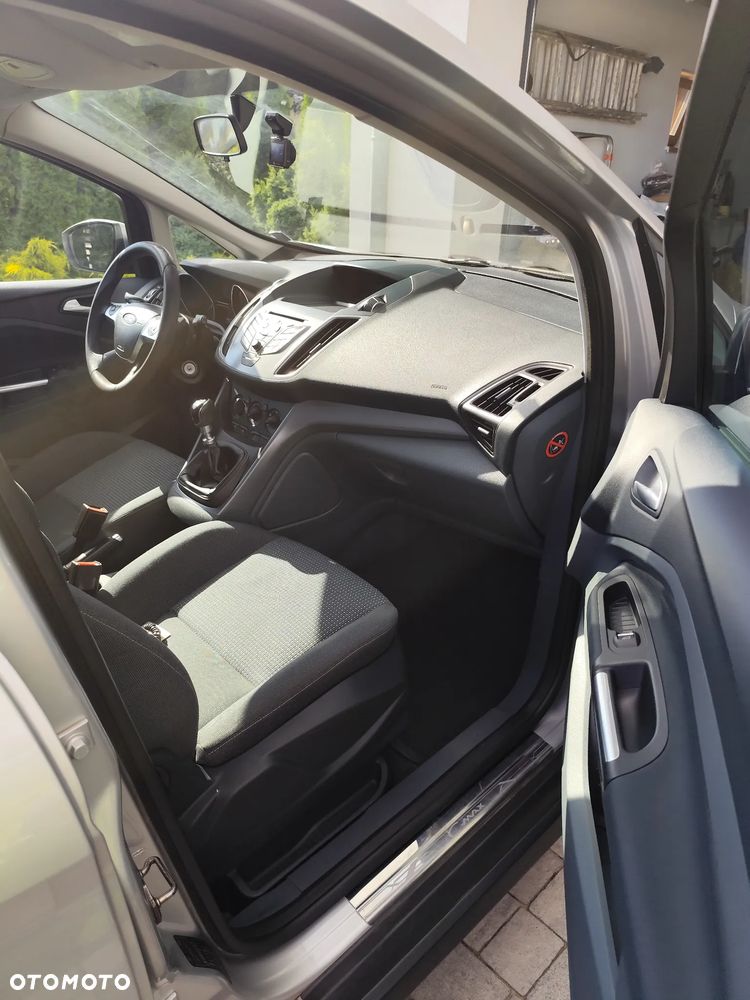 Ford C-MAX - 12