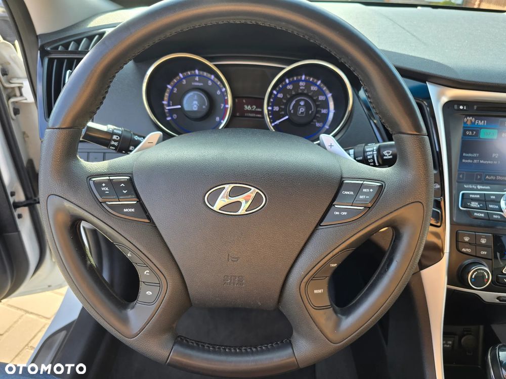 Hyundai Sonata - 27
