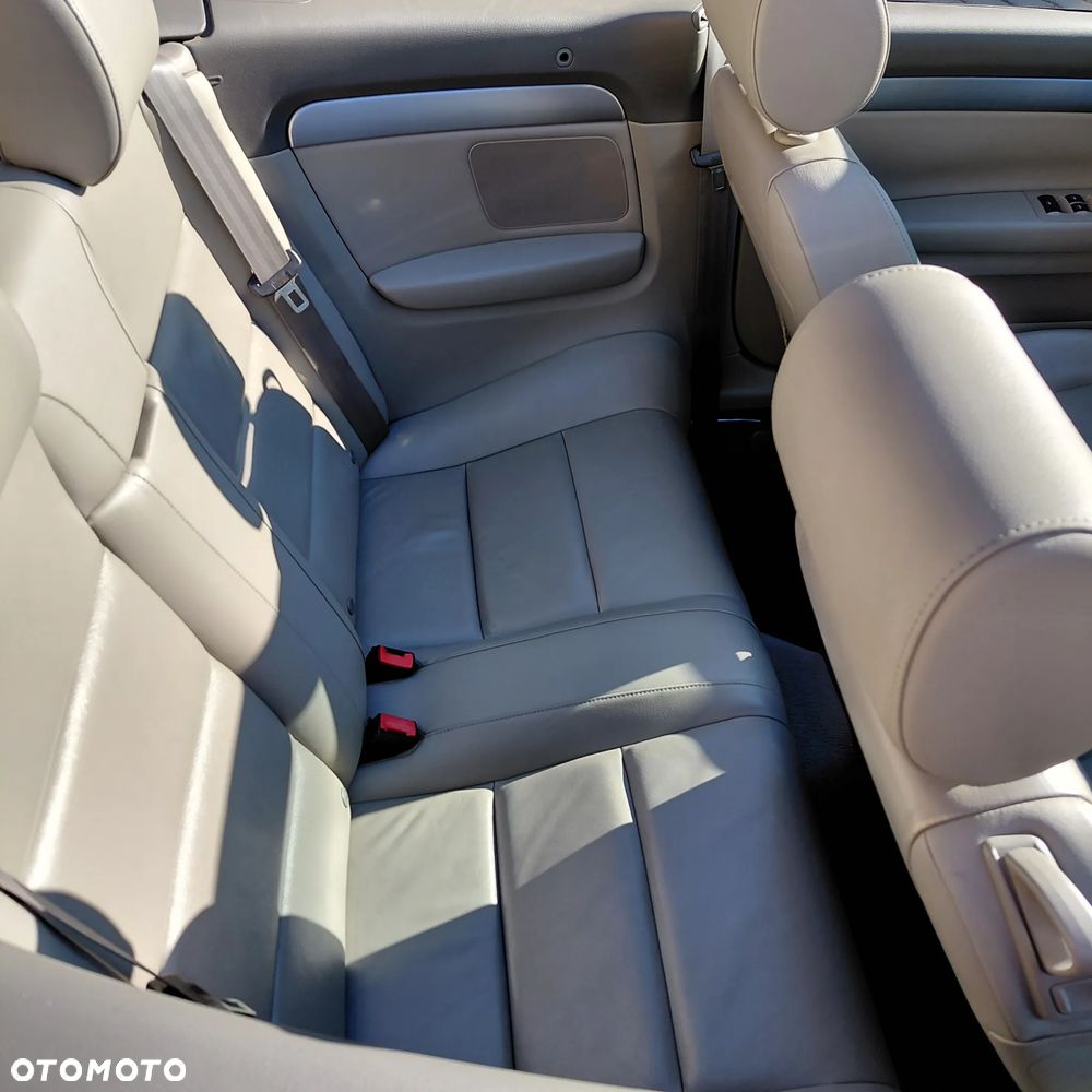 Audi A4 Cabrio 2.0 TFSI - 31