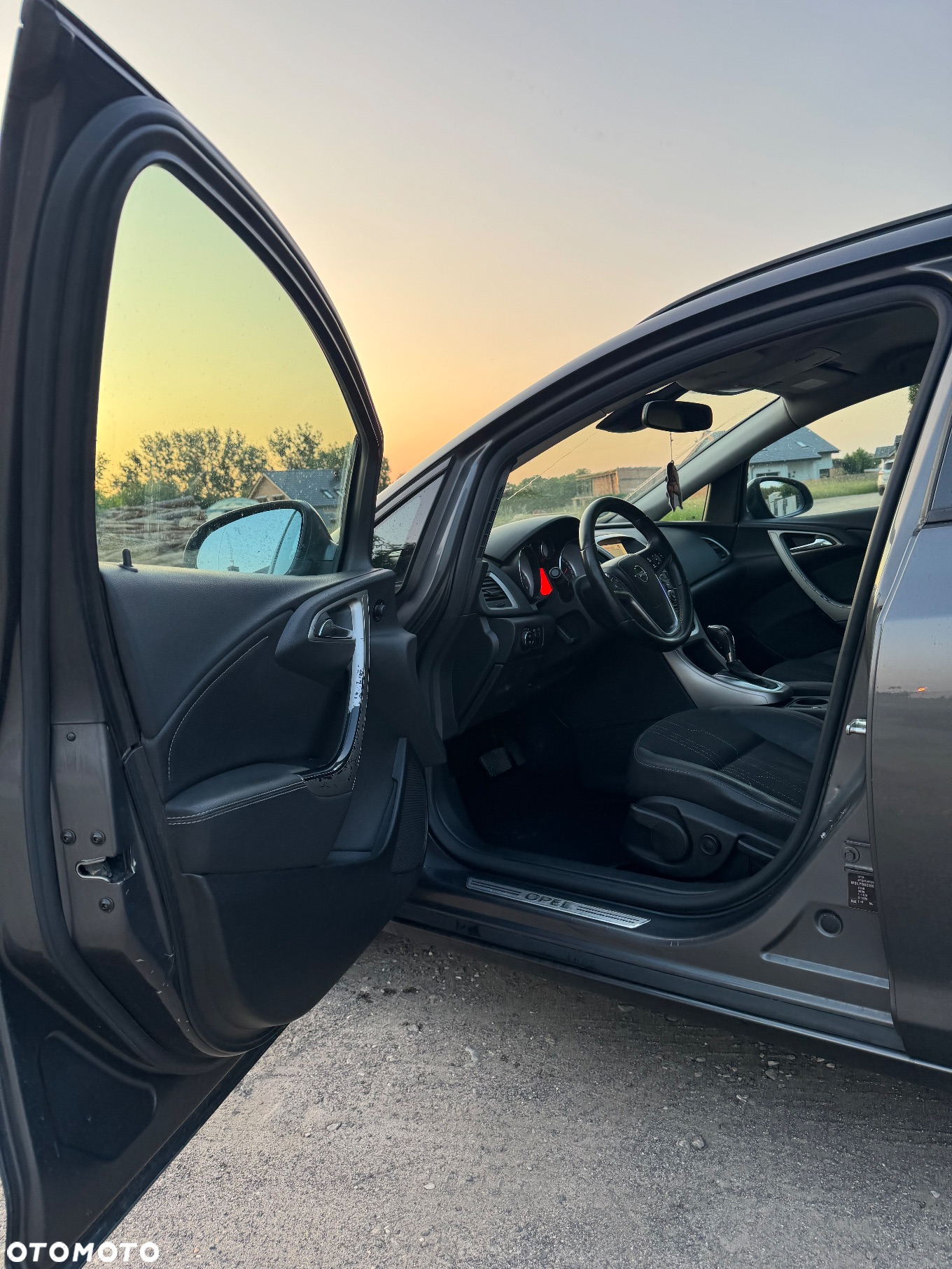Opel Astra 2.0 CDTI DPF Automatik 150 Jahre - 11