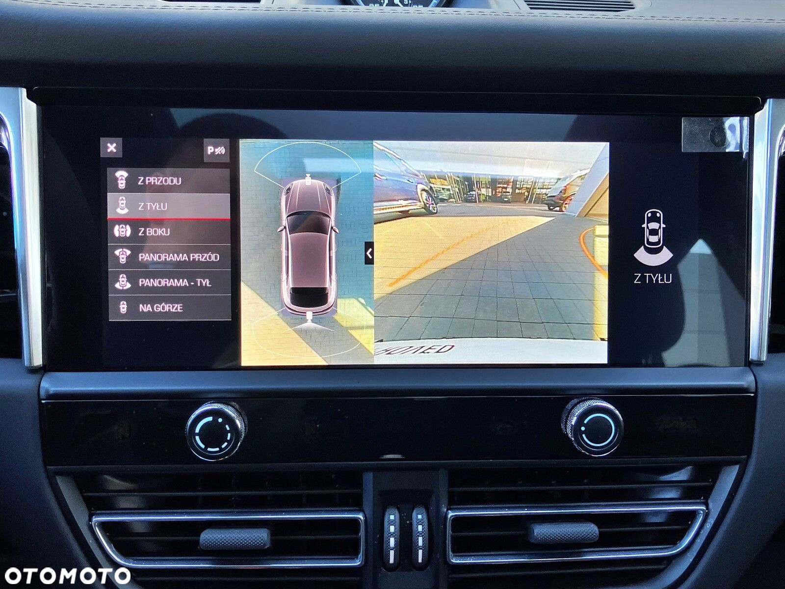 Porsche Macan - 31