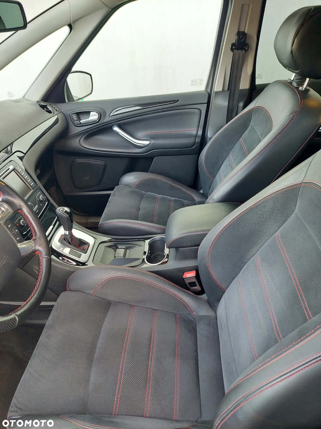 Ford S-Max 2.0 EcoBoost ST-Line - 31