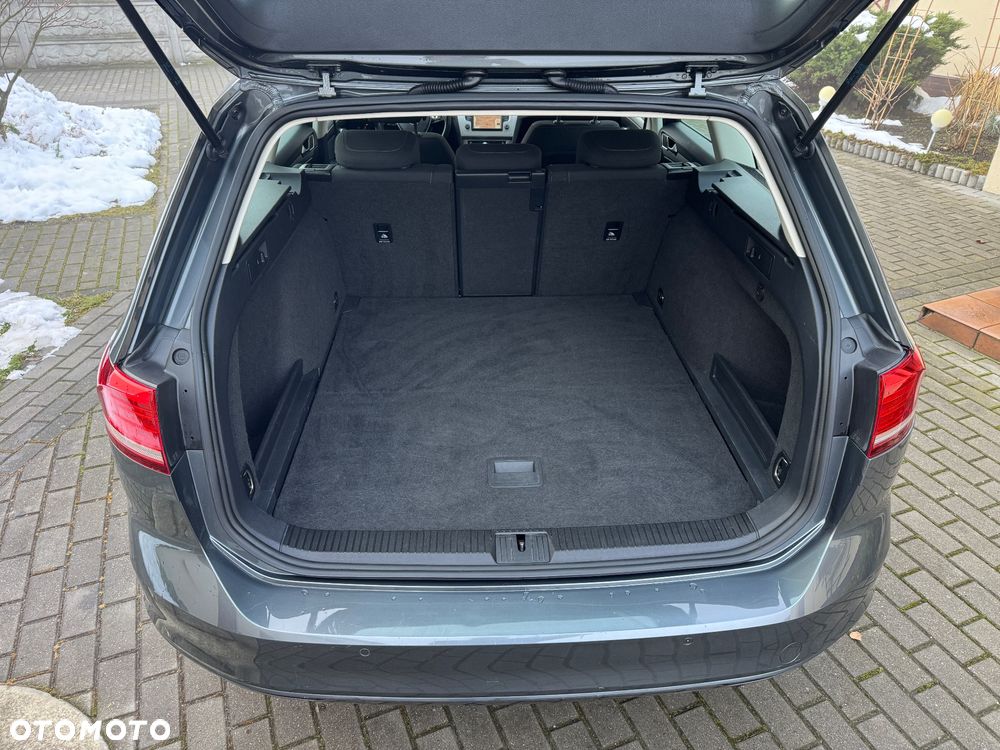 Volkswagen Passat Variant 2.0 TDI DSG (BlueMotion Technology) Comfortline - 14