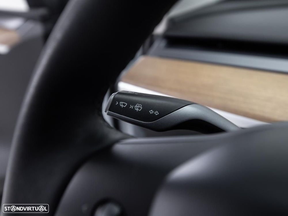 Tesla Model Y Long Range Dual Motor AWD - 20