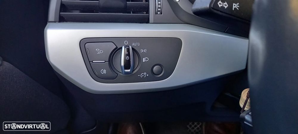 Audi A4 Avant 2.0 TDI Advance S tronic - 10