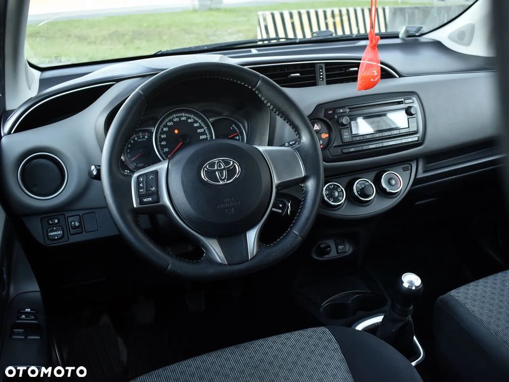 Toyota Yaris 1.0 Active EU6 - 25