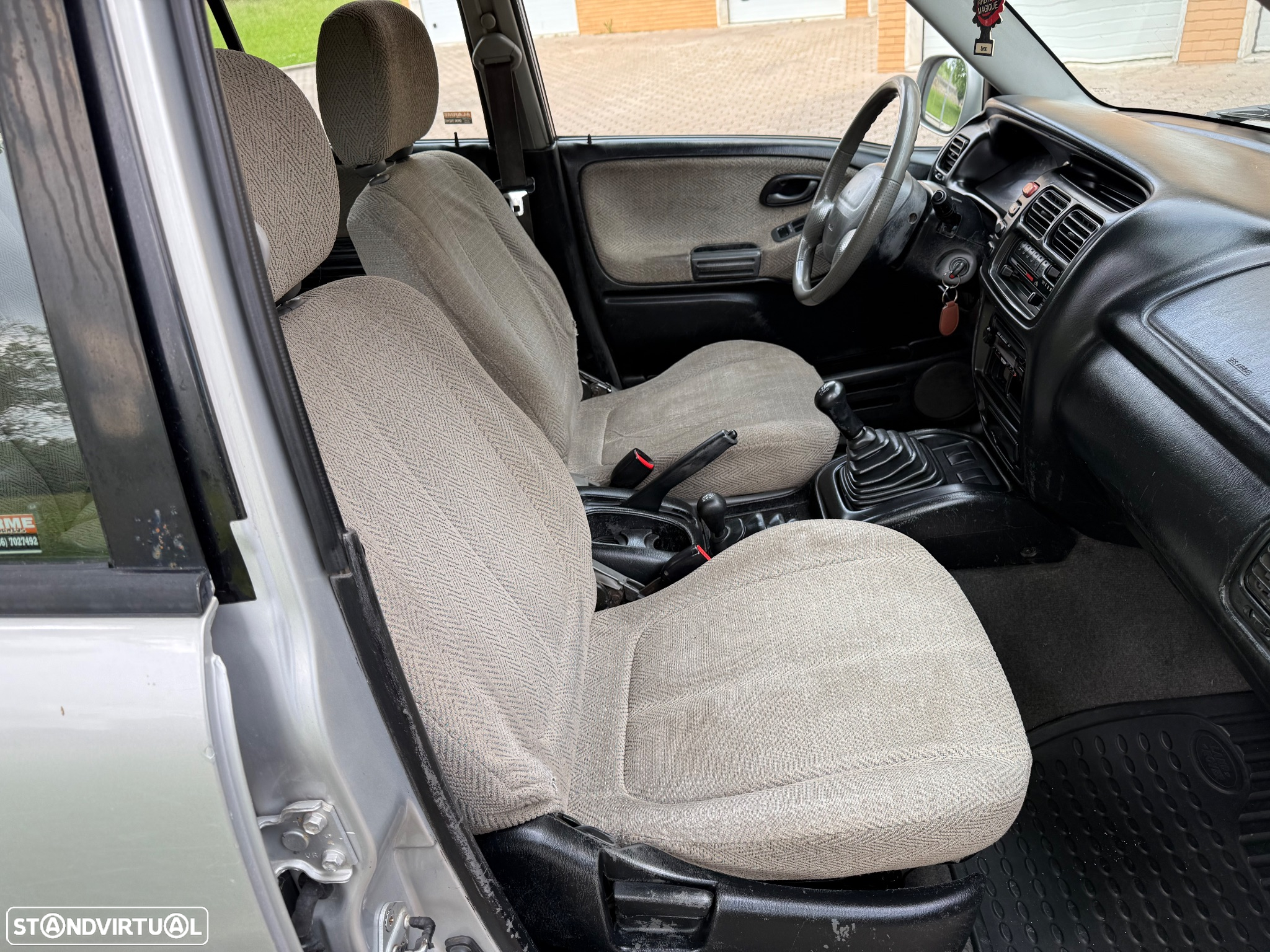 Suzuki Grand Vitara Metal Top 2.0 TDi - 14