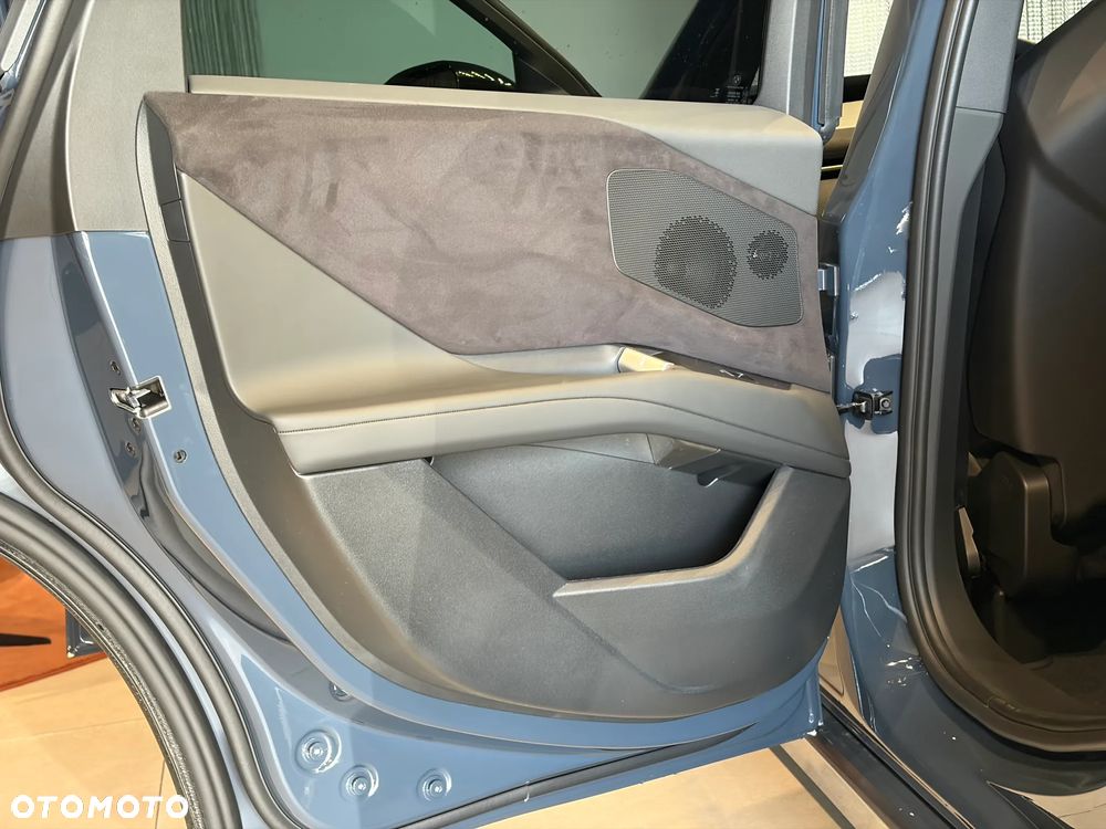 BMW iX3 50 xDrive 113.4kWh - 24