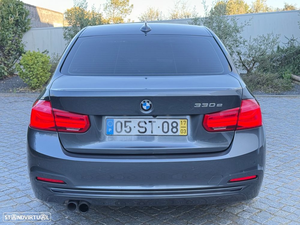BMW 330 - 16