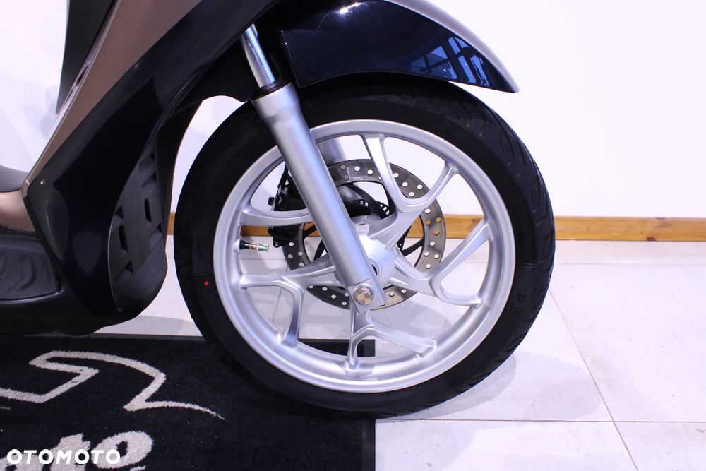 Piaggio Medley - 25