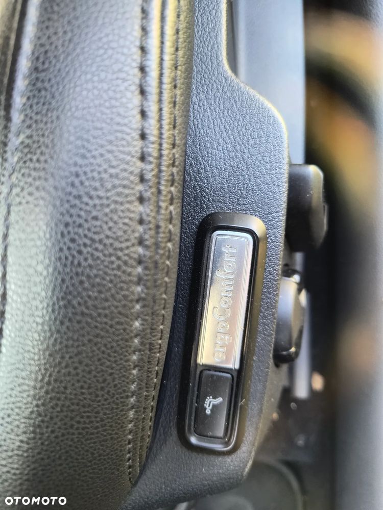 Volkswagen Passat 2.0 TDI (BlueMotion Technology) Highline - 20